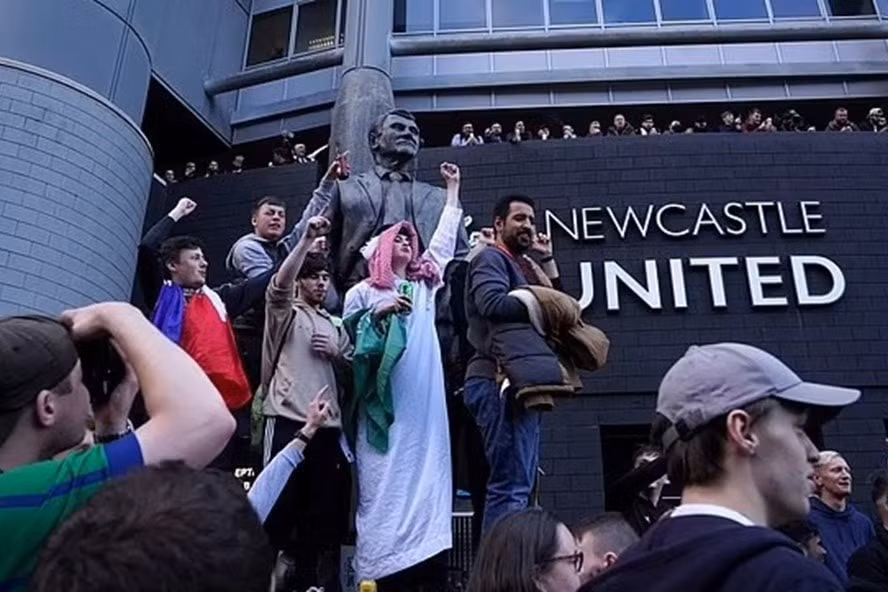 clb newcastle se thay doi dien mao bong da chau au nhu nao hinh 3