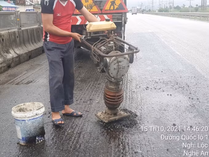 mua lon tai nghe an gay su co sat lo tren nhieu tuyen duong hinh 6