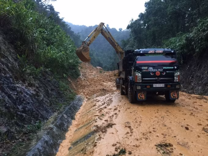 nhung tuyen duong nao tai quang binh bi ngap sat lo do mua lon hinh 6