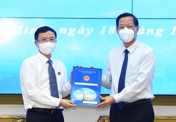 ong dang quoc toan lam chanh van phong ubnd tp ho chi minh hinh 1