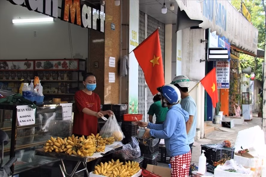 da nang se mo lai tat ca cac hoat dong tru vu truong karaoke massage hinh 1