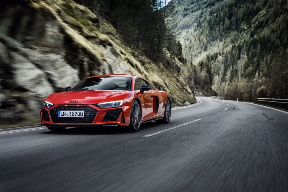 kham pha mau xe audi r8 v10 performance 2022 so huu dong co v10 manh 562 ma luc hinh 4