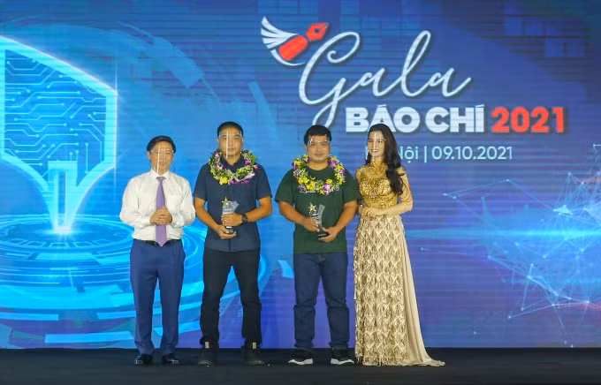 gala bao chi 2021 lang dong cam xuc cham den vinh quang hinh 4