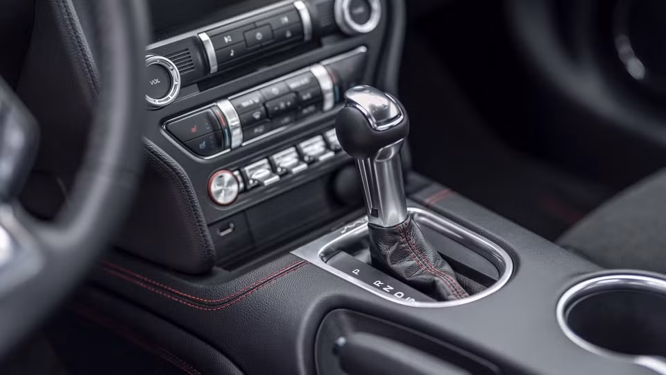 chiem nguong mau xe ford mustang 2022 phien ban california special hinh 17