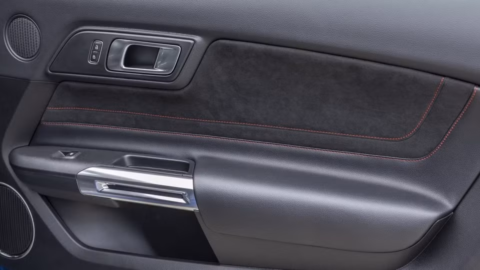 chiem nguong mau xe ford mustang 2022 phien ban california special hinh 19