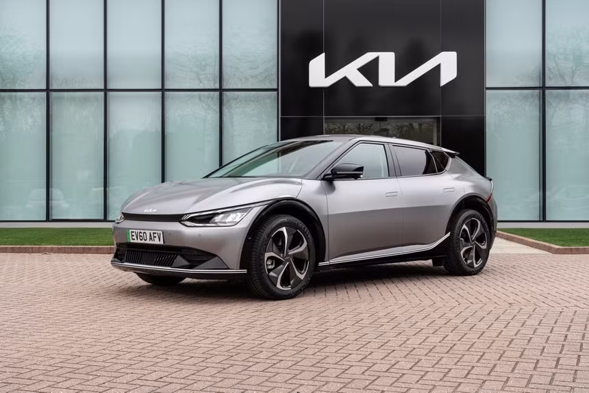 kia gioi thieu loat xe moi tai viet nam cong bo gia ban sonet va k5 hinh 11
