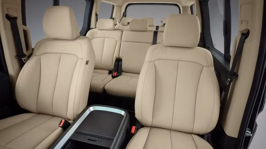 hyundai staria duoc cai tien thanh xe buyt cho hoc sinh hinh 7