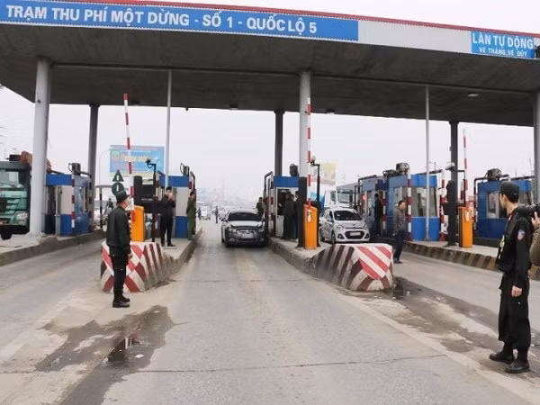 tram thu phi duong bo phai dat trong pham vi du an hinh 1