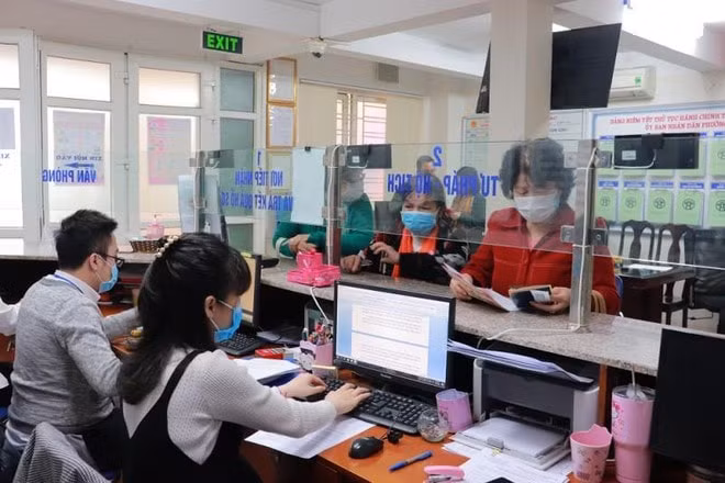 chuyen doi vi tri cong tac can bo tranh lam cho qua chuyen hinh thuc khong thuc chat hinh 1