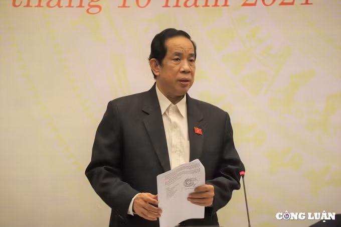 ca nuoc dang that lung buoc bung ma tang luong thi co phan phan cam hinh 2