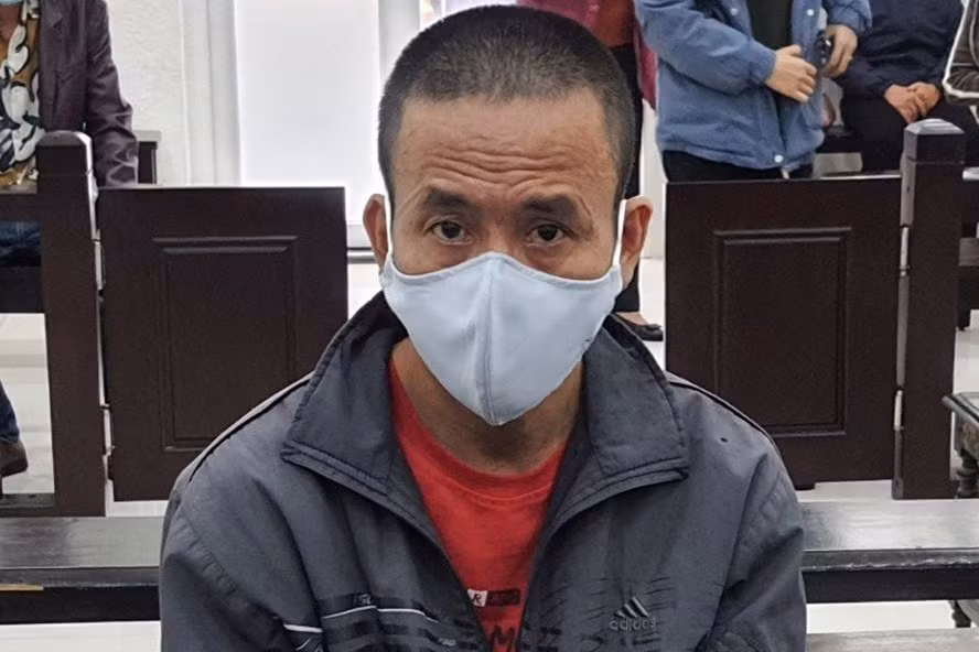 tu hinh nguoi dan ong sat hai nguoi tinh u50 trong nha nghi hinh 1