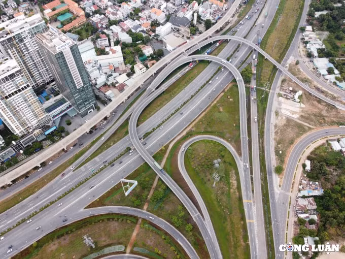 can canh hien trang 10 khu do thi doc tuyen metro so 1 ben thanh suoi tien tp hcm hinh 6
