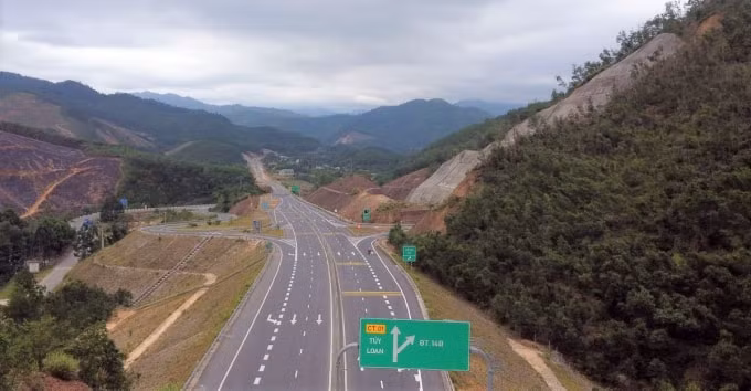 dua vao khai thac khoang 1176km duong cao toc giai doan 2021 2025 hinh 1