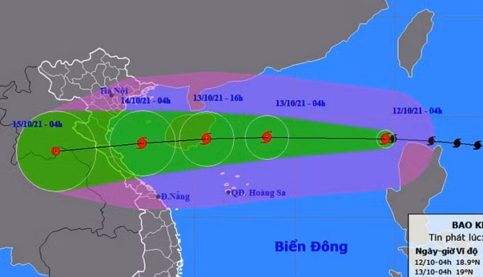 bao so 8 co cuong do gio giat cap 13 dang di chuyen nhanh huong vao bac trung bo hinh 2