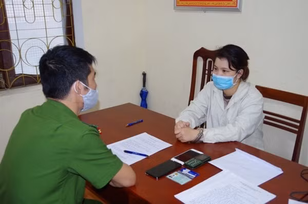 nu quai gia giong dan ong lua nguoi tinh hon 4 ty dong hinh 1