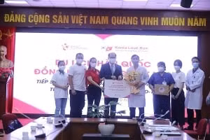 tong cuc du lich han quoc tai viet nam chung tay tiep suc luc luong tuyen dau chong dich hinh 1