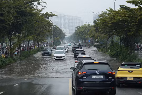 Dự báo thời tiết ngày 11/10: TP HCM mưa lớn, triều cường dâng cao