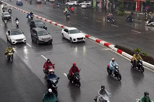 Dự báo thời tiết ngày 13/8: TP HCM ngày nắng, chiều tối đón mưa 