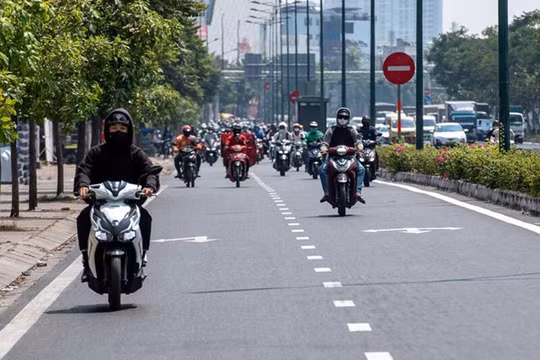 Dự báo thời tiết ngày 19/6: TP HCM ngày oi nóng, chiều và tối có mưa