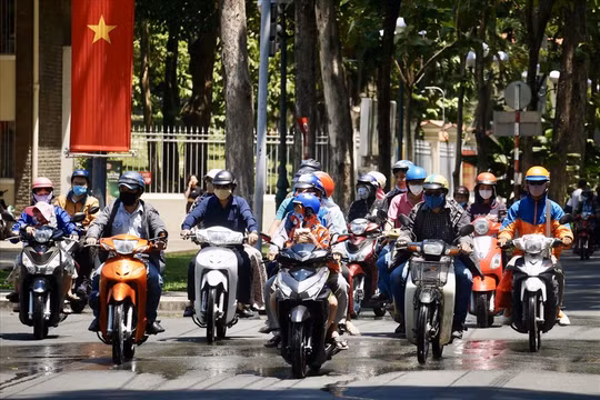 Dự báo thời tiết ngày 22/7: TP HCM nắng nóng trở lại, có nơi trên 35 độ C