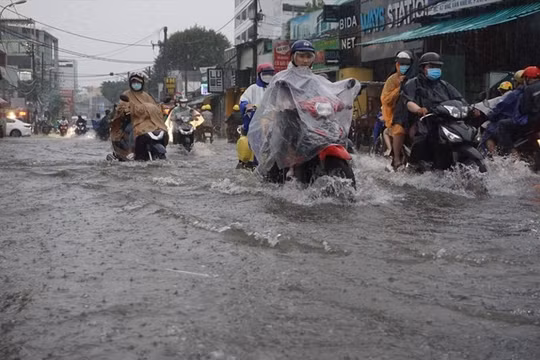 Dự báo thời tiết ngày 17/9: Nam Bộ sắp đón đợt mưa lớn kéo dài