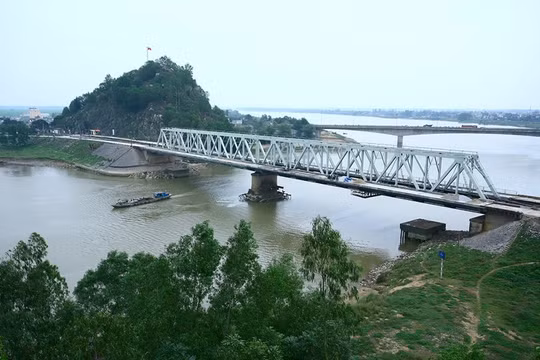Dự báo thời tiết ngày 22/10: Thanh Hóa đến Huế nhiều mây, mưa rào rải rác