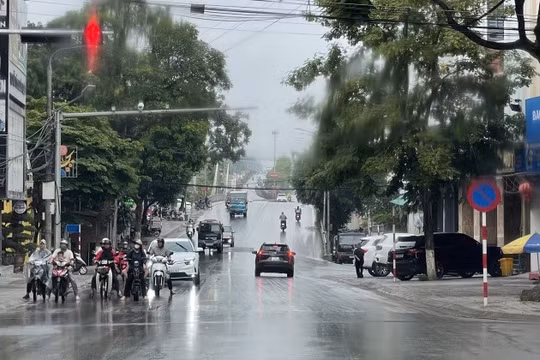 Dự báo thời tiết ngày 24/8: Miền Bắc giảm mưa lớn