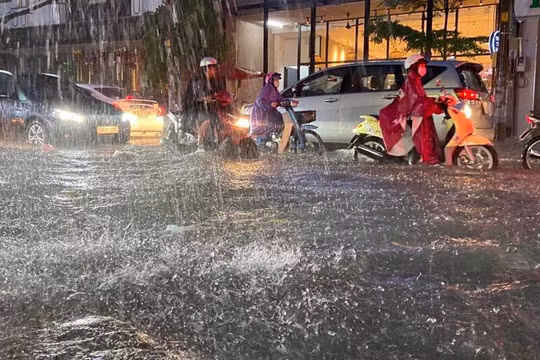 Dự báo thời tiết ngày 23/6: Nam Bộ gia tăng mưa lớn diện rộng