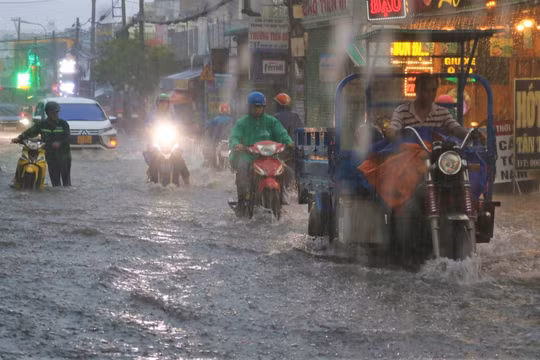 Dự báo thời tiết ngày 18/5: Bắc Bộ cục bộ có nơi mưa rất to