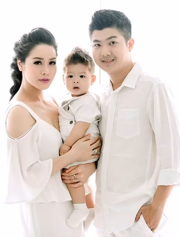 Vợ chồng Nhật Kim Anh lúc còn hạnh phúc bên nhau.