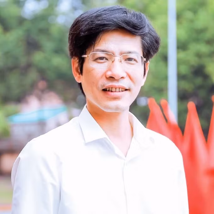 Nhà báo Phạm Văn Báu - Tổng biên tập Báo Thanh Hóa.