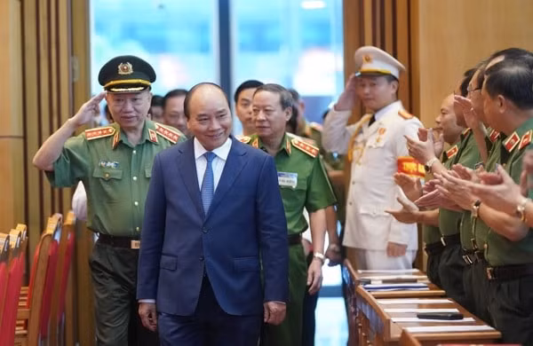 Thủ tướng Nguyễn Xuân Phúc cùng các đồng chí lãnh đạo Bộ Công an tham dự Hội nghị. Ảnh: VGP