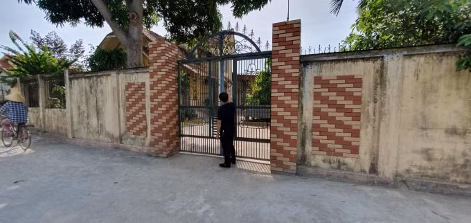 Nhà ở của Lê Xuân Hoàng tại thôn Nam Đoan Vỹ, xã Hoằng Thịnh, huyện Hoằng Hóa, tỉnh Thanh Hóa đã trở nên vắng lặng kể từ khi đối tượng Hoàng bị bắt