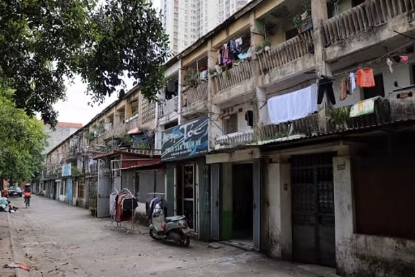 Khu tập thể 3 tầng Hà Đông (Hà Nội) đã xuống cấp trầm trọng nhưng vẫn “khó” trong việc triển khai cải tạo, xây dựng lại