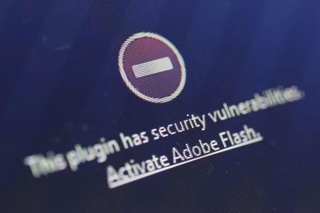 Adobe khuyên người dùng gỡ bỏ Flash vào cuối năm nay.