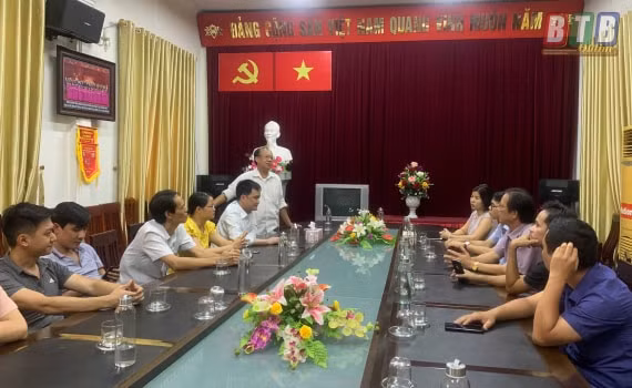 Báo Hòa Bình và Báo Thái Bình trao đổi, học tập kinh nghiệm làm báo đa phương tiện(ảnh: baothaibinh).
