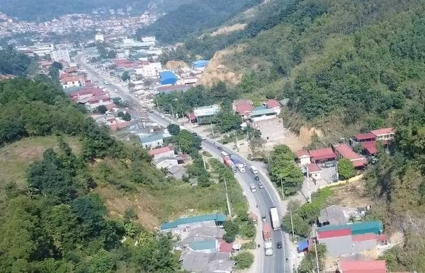 Việc kết nối giữa cao tốc Bắc Giang - Lạng Sơn lên cửa khẩu Hữu Nghị vẫn bằng Quốc lộ 1 quy mô 2 làn xe