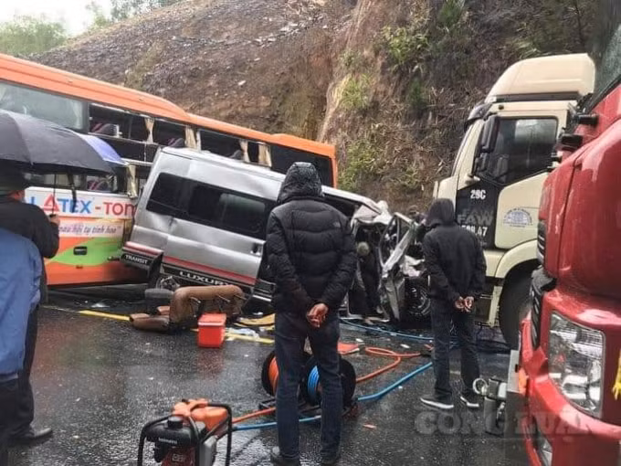 Hện trường vụ tai nạn.