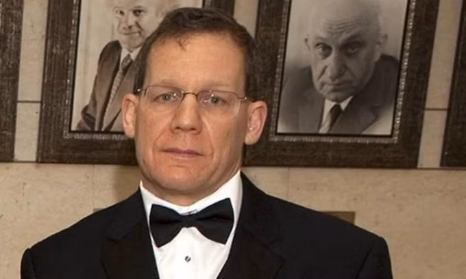 Giáo sư Charles Lieber, chủ nhiệm Khoa Hóa sinh và Hóa học tại Đại học Harvard, Mỹ. Ảnh: CNN.