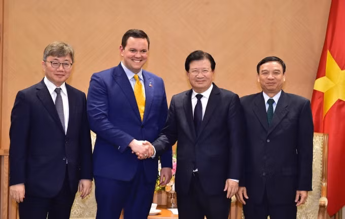 Phó Thủ tướng Trịnh Đình Dũng khẳng định, Chính phủ Việt Nam luôn khuyến khích, tạo điều kiện cho các doanh nghiệp trong và ngoài nước hợp tác, tham gia các dự án năng lượng tại Việt Nam. Ảnh: Nhật Bắc