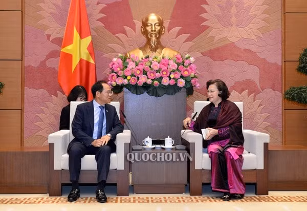 Chủ tịch Quốc hội Nguyễn Thị Kim Ngân tiếp Đại sứ Park Noh-wan nhân dịp đảm nhận nhiệm kỳ công tác mới tại Việt Nam. Ảnh: quochoi.vn
