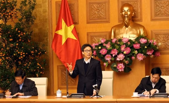 Phó Thủ tướng Vũ Đức Đam chủ trì cuộc họp Ban Chỉ đạo quốc gia phòng chống dịch bệnh viêm phổi cấp do chủng mới của virus Corona (Covid-19) gây ra. Ảnh: Đình Nam