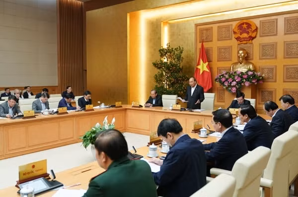 Cuộc họp Thường trực Chính phủ đánh giá tác động của dịch COVID-19 đối với tăng trưởng năm 2020 và các giải pháp chỉ đạo, điều hành kinh tế - xã hội. Ảnh: VGP