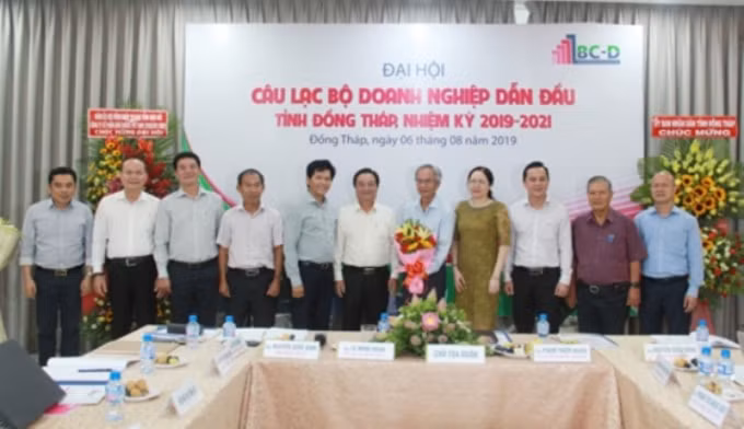 Bí thư Lê Minh Hoan chụp ảnh cùng Ban chủ nhiệm LBCD nhiệm kỳ 2019 - 2021.
