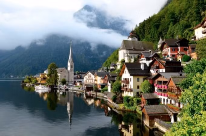 Hallstatt là điểm đến không thể bỏ qua tại Áo.