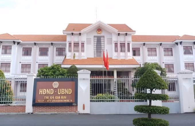 Trụ sở UBND thị xã Giá Rai - Bạc Liêu.