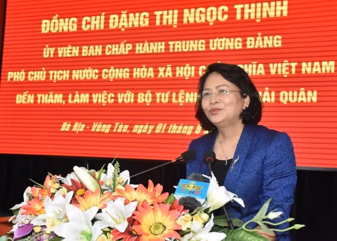 Phó Chủ tịch nước Đặng Thị Ngọc Thịnh ghi nhận những kết quả và thành tích đã đạt được của Quân chủng Hải quân trong thời gian qua