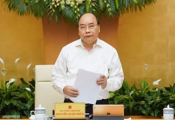 Thủ tướng Nguyễn Xuân Phúc phát biểu kết luận phiên họp. Ảnh: VGP