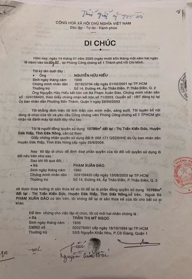Di chúc của ông Nguyễn Hữu Hiếu để lại cho bà Đào được hưởng di sản thừa kế do ông phần đồng quyền sử dụng 10.788m2.