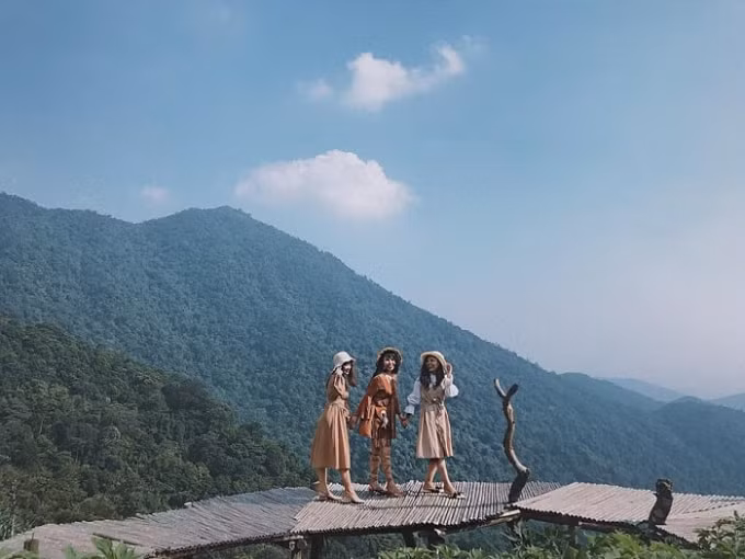 Cầu mây Tam Đảo – Studio ngoài trời hot nhất thị trấn trong sương.